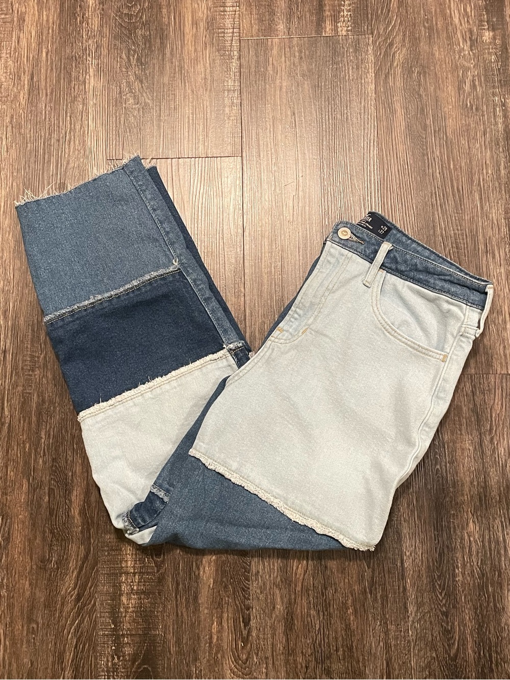 Hollister Highwaist Patchwork Jeans 30